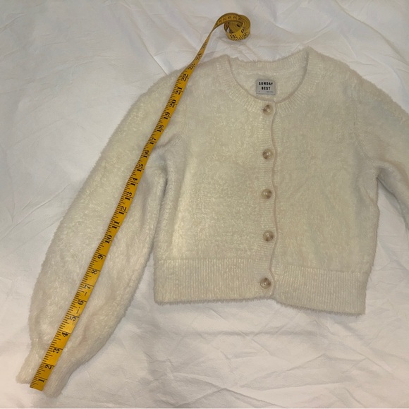 Aritzia’s Sunday Best “Carmen” Cream Cardigan - Picture 9 of 11